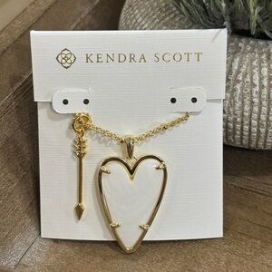 Kendra Scott Ansley Gold and Cream Heart Pendant Necklace